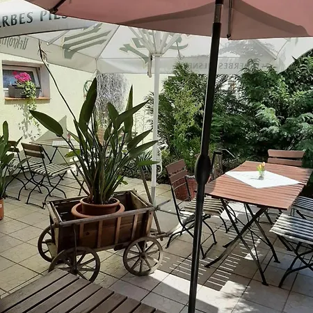 & Zum Saalestrand Bad Dürrenberg