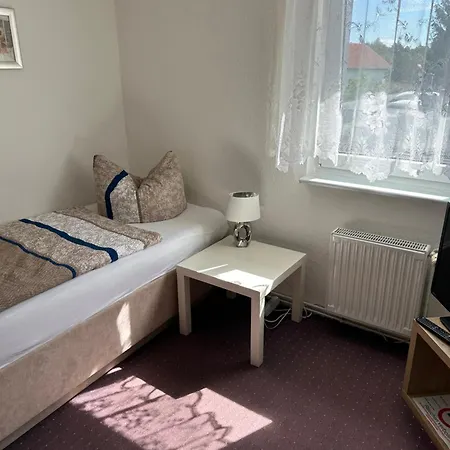 & Zum Saalestrand Maison d'hôtes 3*